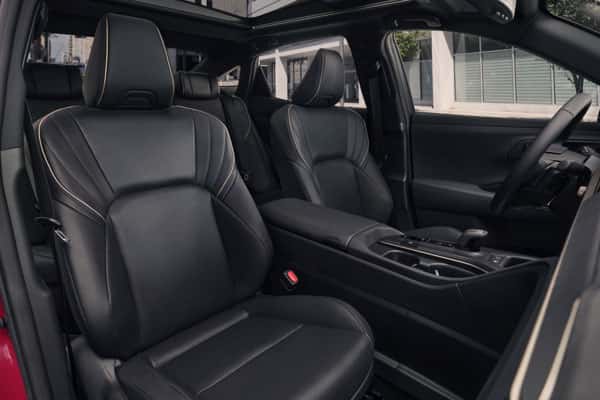 Toyota Crown Interior